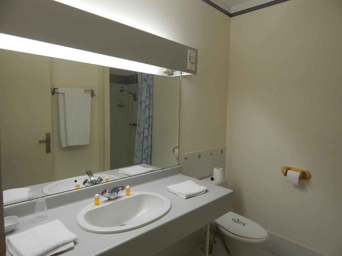 Hotel Du Parc Thonac ภายนอก รูปภาพ