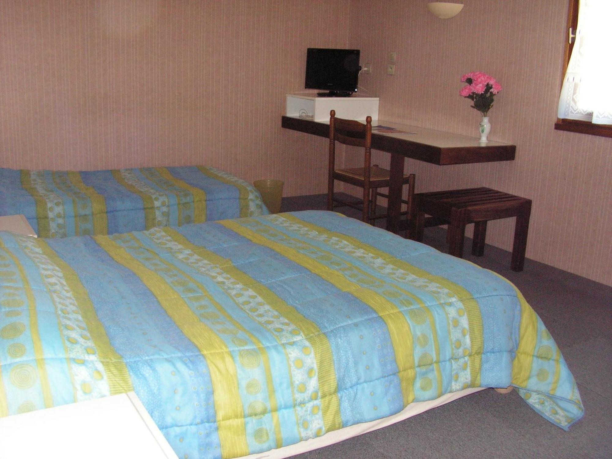 Hotel Du Parc Thonac ภายนอก รูปภาพ